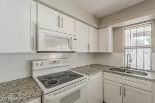 Photo #2: 6845268 Listing