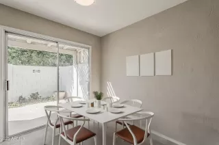 Photo #5: 6845268 Listing