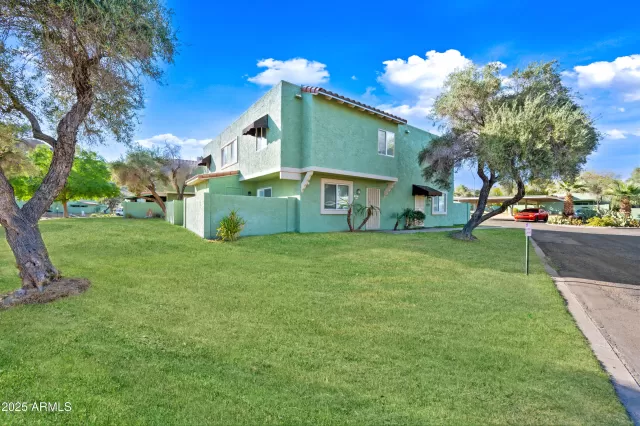 MLS: 6845286 Condo For Sale