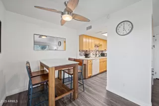 Photo #3: 6845286 Listing 