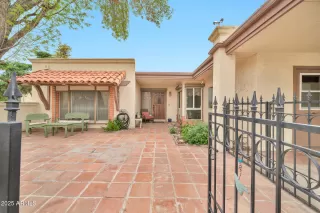 Photo #3: 6845318 Listing 