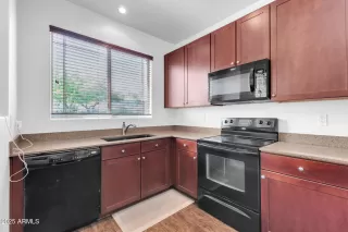 Photo #4: 6845340 Listing