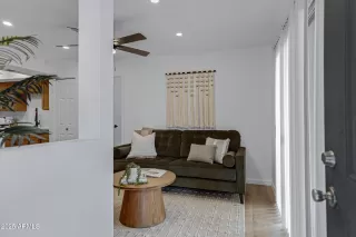 Photo #3: 6845580 Listing