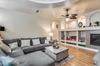 Photo #4: 6845844 Listing