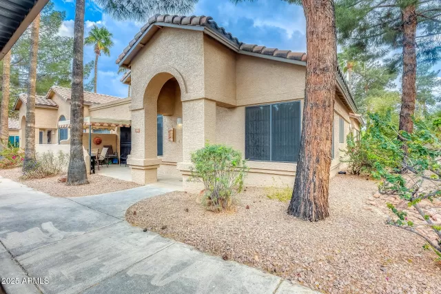 MLS: 6845899 Condo For Sale