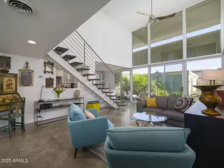 Photo #1: 6845942 Listing 