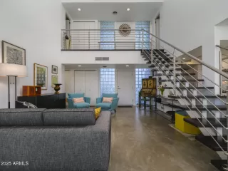 Photo #5: 6845942 Listing 