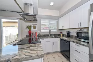 Photo #2: 6846057 Listing