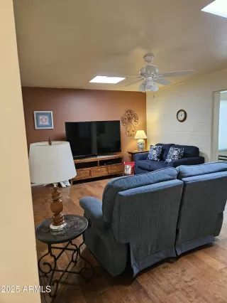 Photo #4: 6846063 Listing