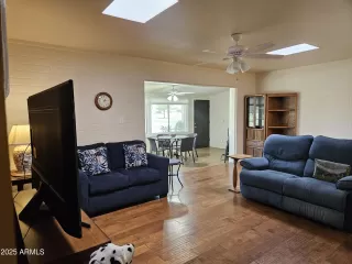 Photo #6: 6846063 Listing