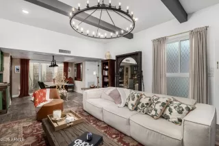 Photo #2: 6846091 Listing