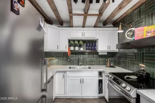 Photo #4: 6846091 Listing