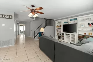 Photo #4: 6846137 Listing 