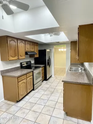 Photo #4: 6846249 Listing