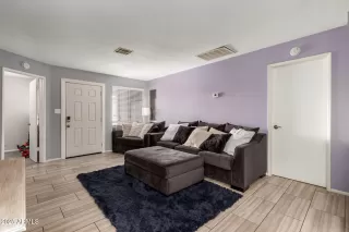 Photo #5: 6846273 Listing 