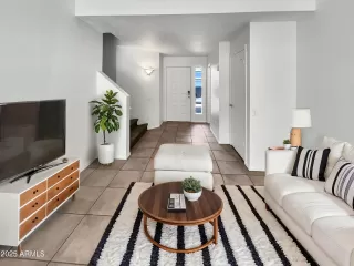 Photo #1: 6846319 Listing 