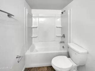 Photo #6: 6846319 Listing 