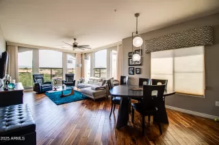 Photo #3: 6846578 Listing