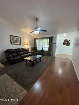 Photo #5: 6846613 Listing 