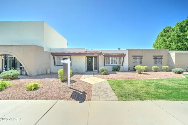 MLS: 6846798 Condo For Sale