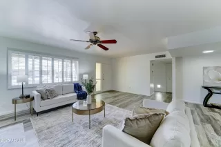 Photo #5: 6846798 Listing