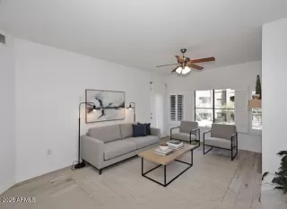 Photo #3: 6846947 Listing 