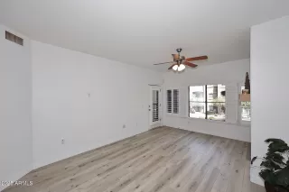 Photo #4: 6846947 Listing 