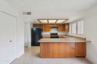 Photo #4: 6847015 Listing