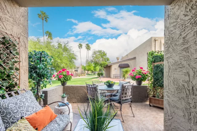 MLS: 6847122 Condo For Sale