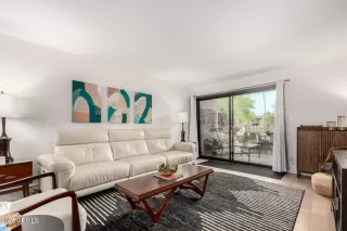 Photo #2: 6847122 Listing