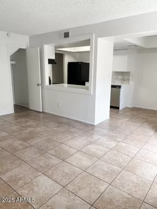 Photo #1: 6847165 Listing 