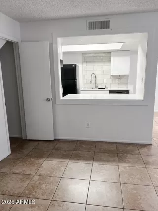 Photo #6: 6847165 Listing 