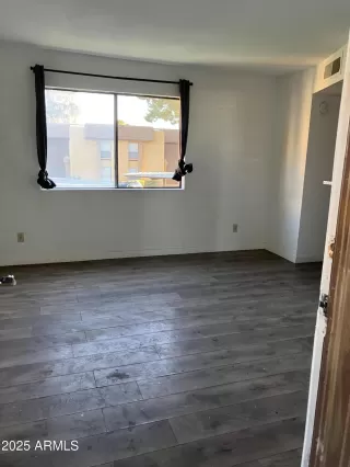 Photo #1: 6847196 Listing