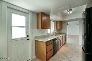 Photo #4: 6847300 Listing 