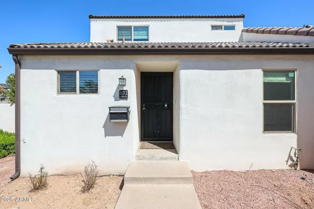 MLS: 6847409 Condo For Sale