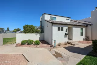 Photo #1: 6847409 Listing 