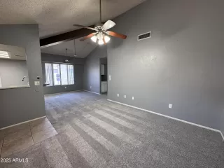 Photo #6: 6847621 Listing