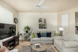 Photo #4: 6847685 Listing 