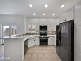 Photo #6: 6848095 Listing