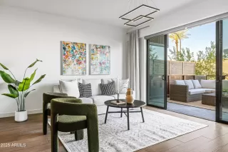 Photo #2: 6848187 Listing