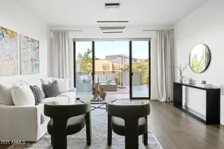 Photo #3: 6848187 Listing