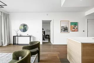 Photo #5: 6848187 Listing