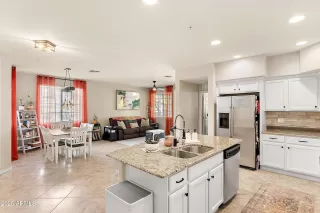 Photo #3: 6848370 Listing