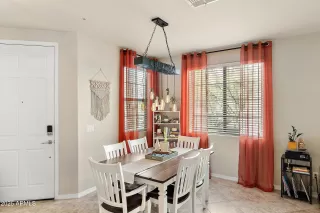 Photo #5: 6848370 Listing