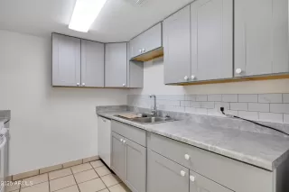 Photo #3: 6848374 Listing