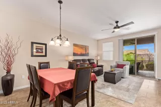 Photo #6: 6848393 Listing