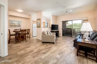 Photo #2: 6848530 Listing 