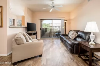 Photo #3: 6848530 Listing 