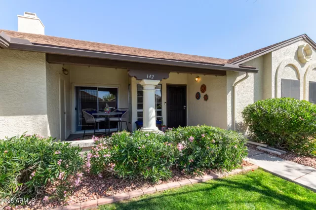 MLS: 6848533 Condo For Sale