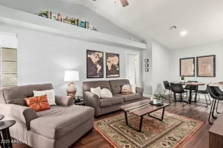 Photo #4: 6848533 Listing 